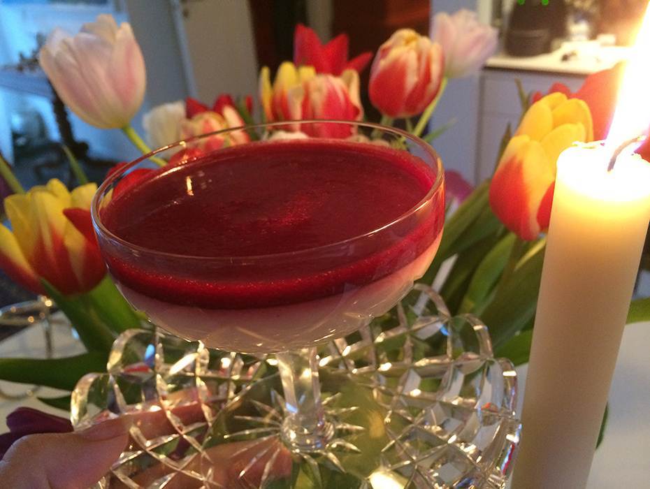 Körsbärspannacotta