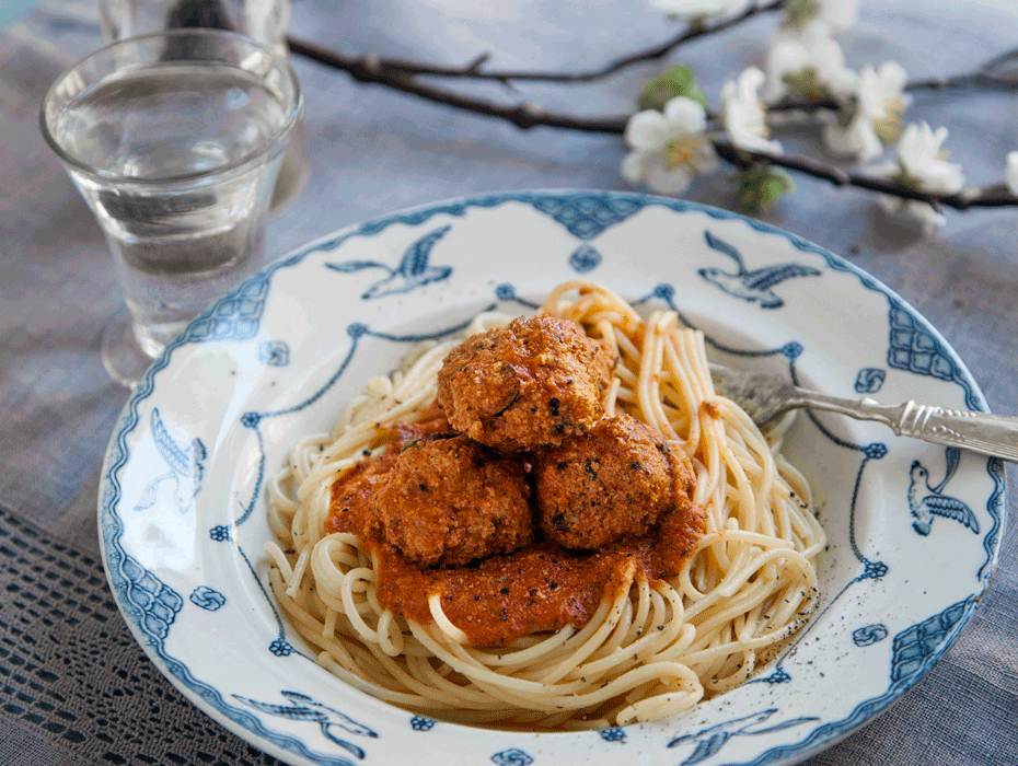 Malins frikadeller i tomatsås
