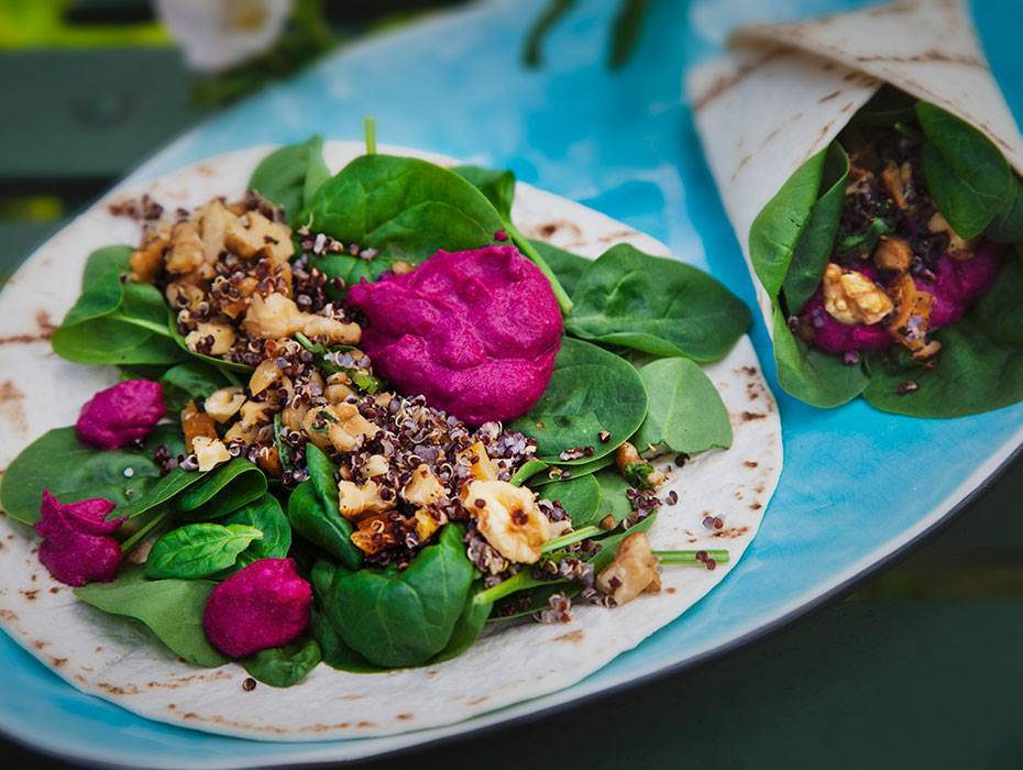 Rosa wraps med getost och rödbetor