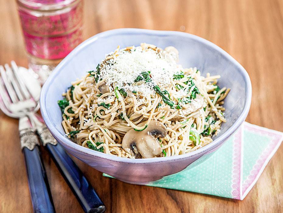 Spenatcarbonara med bönpasta