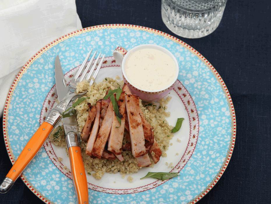 Stekt kassler med quinoa och äpple- och senapsdipp