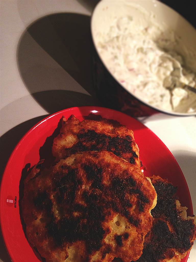 Torskburgare med egengjord remouladsås