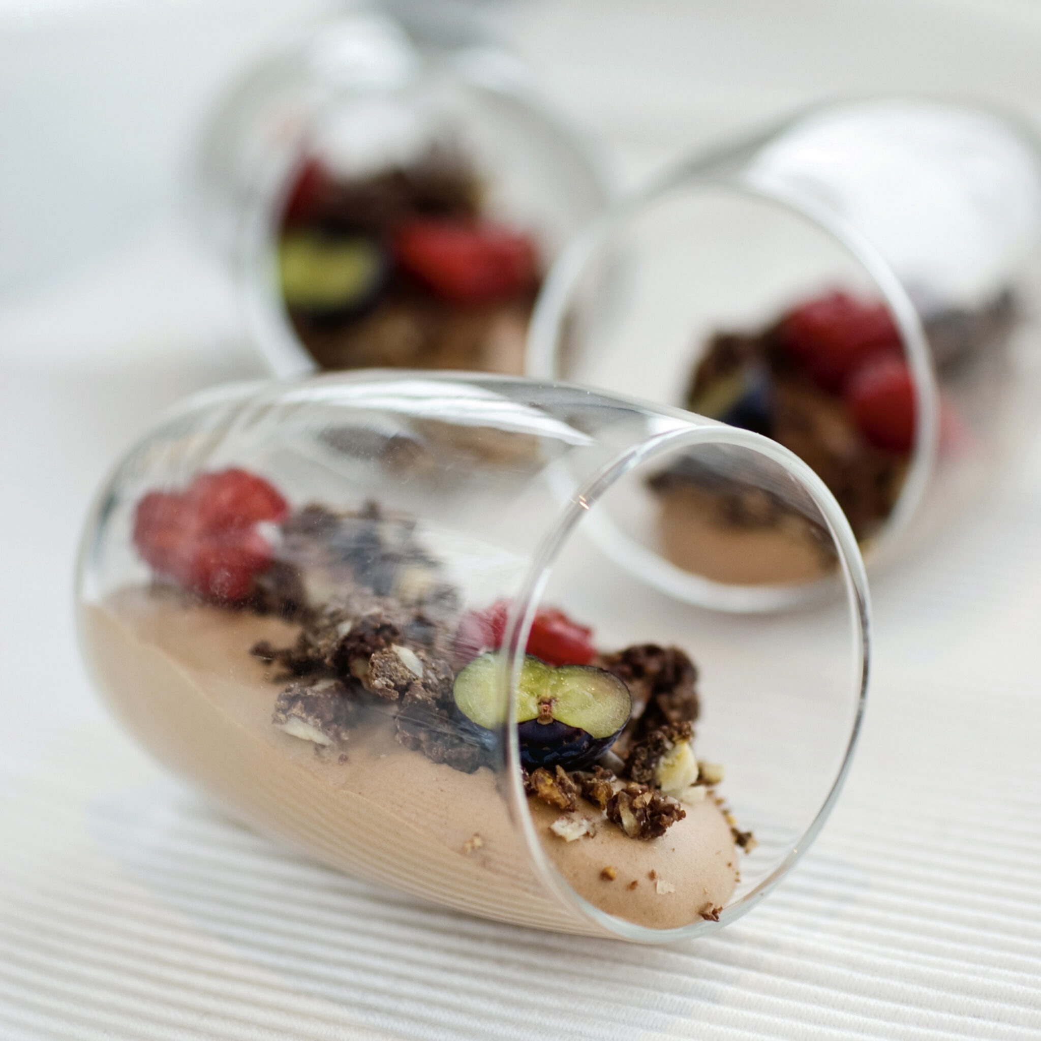 Chokladmousse med nötkrisp