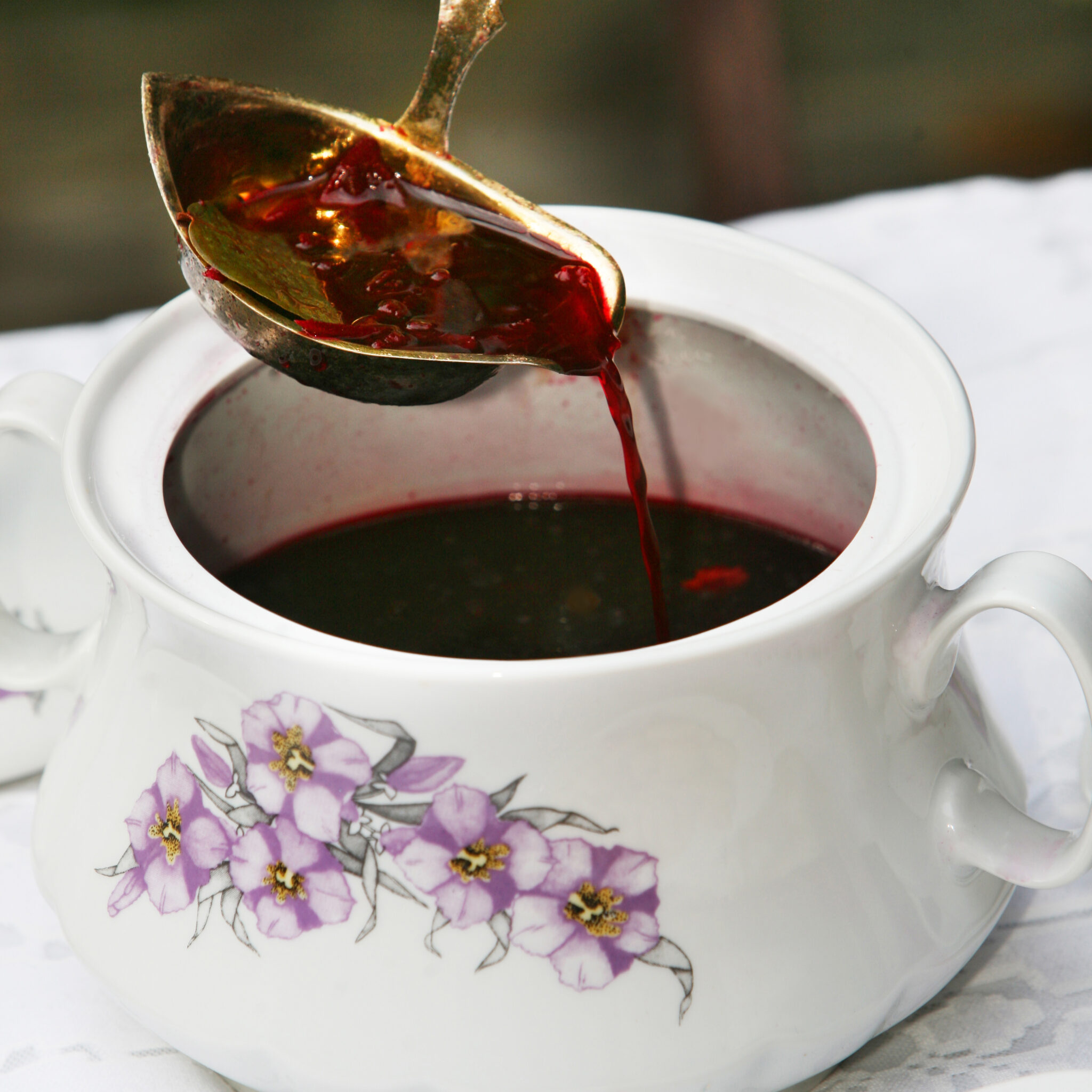 Barszcz czerwony – Borsjtj – klar rödbetssoppa