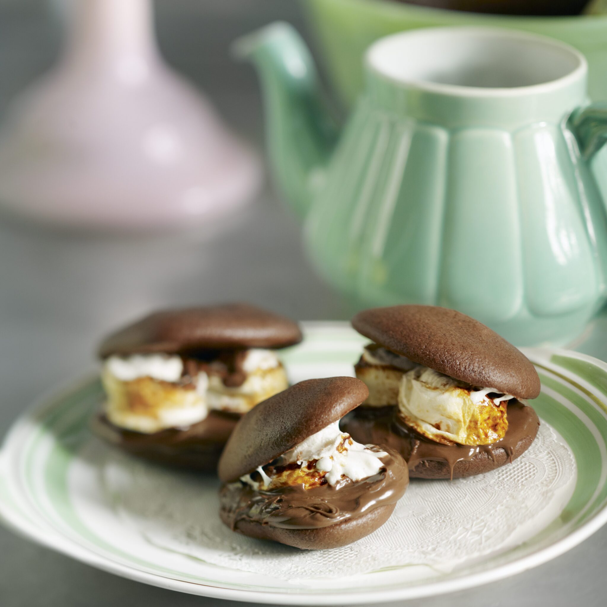 Smores whoopies