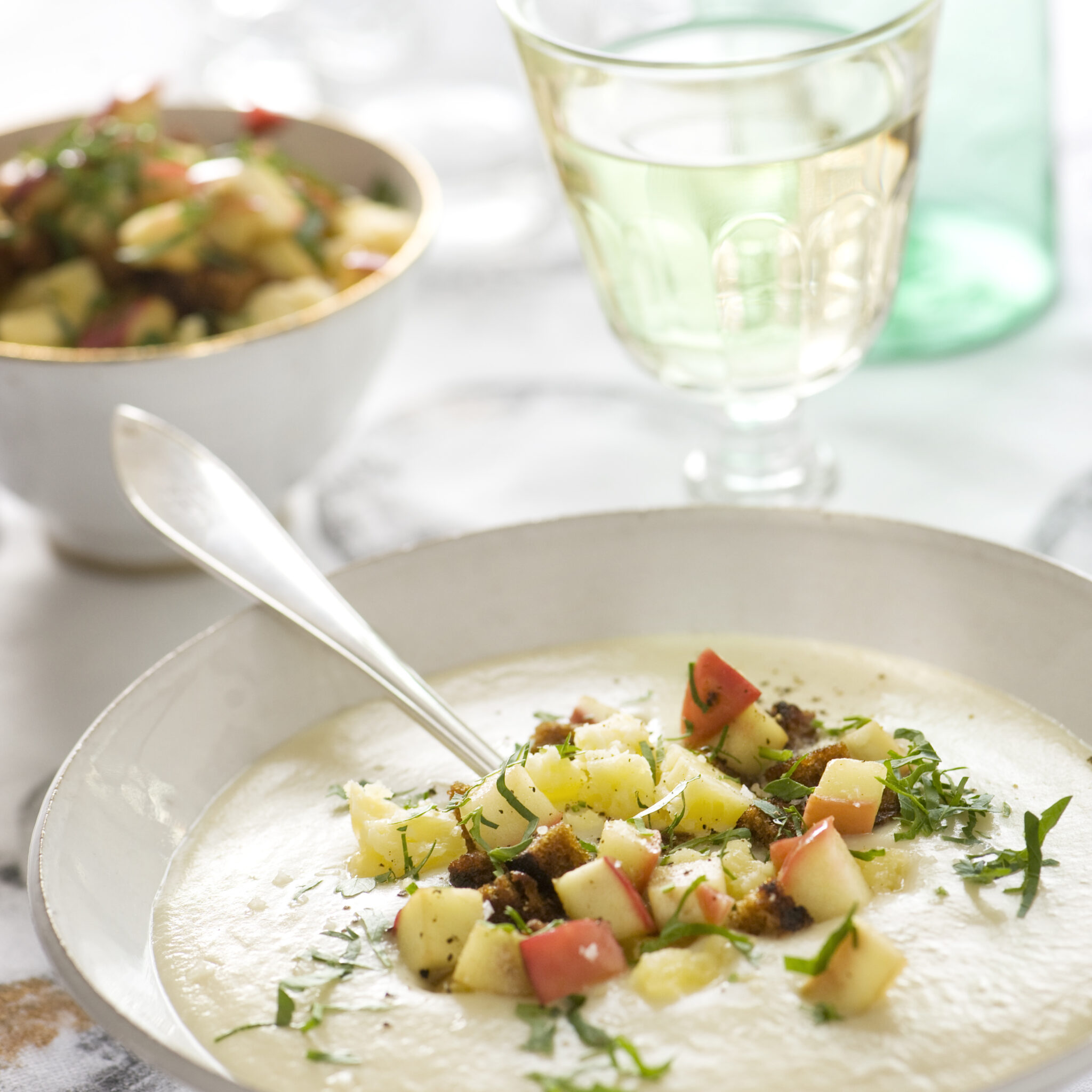 Jordärtskockssoppa med ost- och kavringsströssel