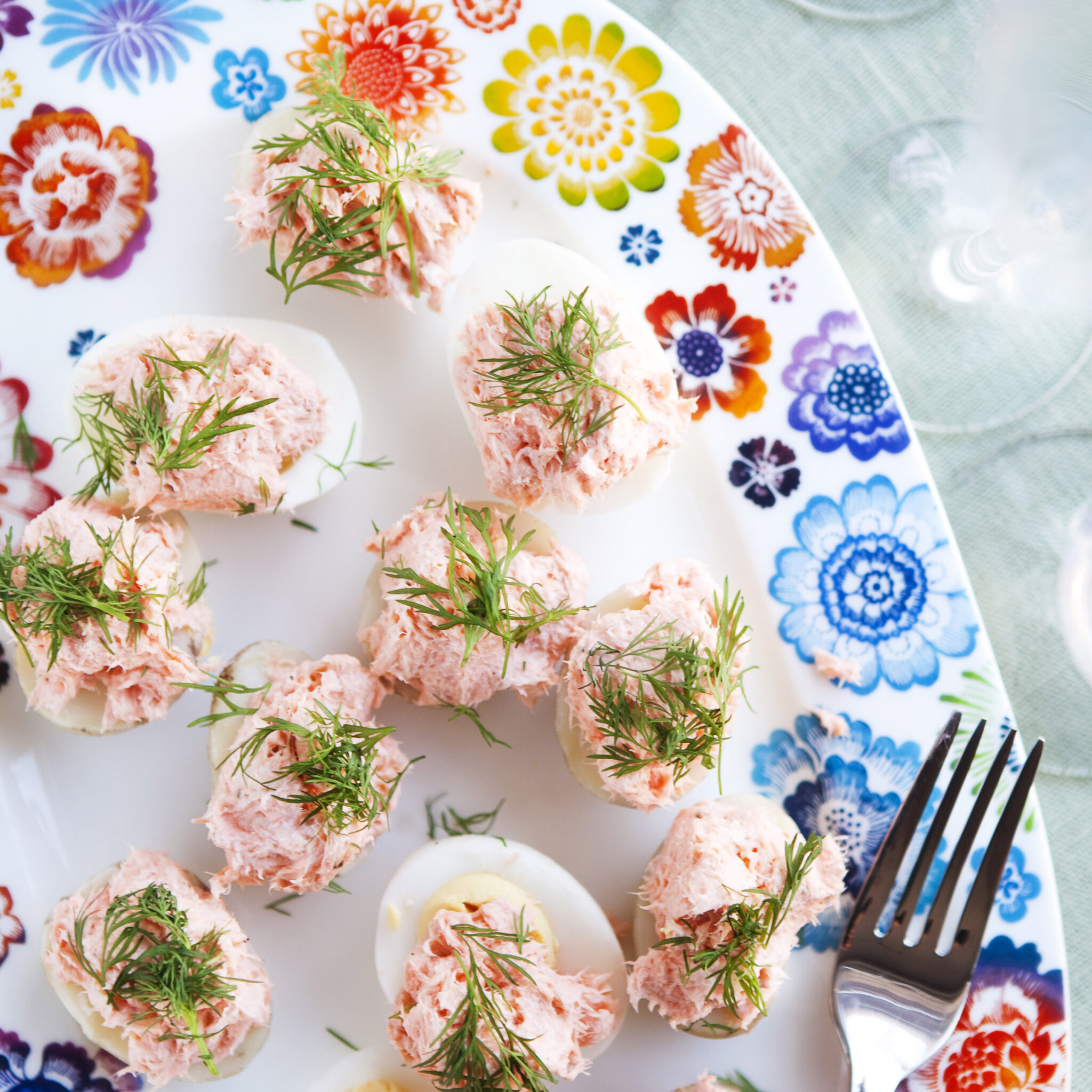 Laxmousse med pepparrot