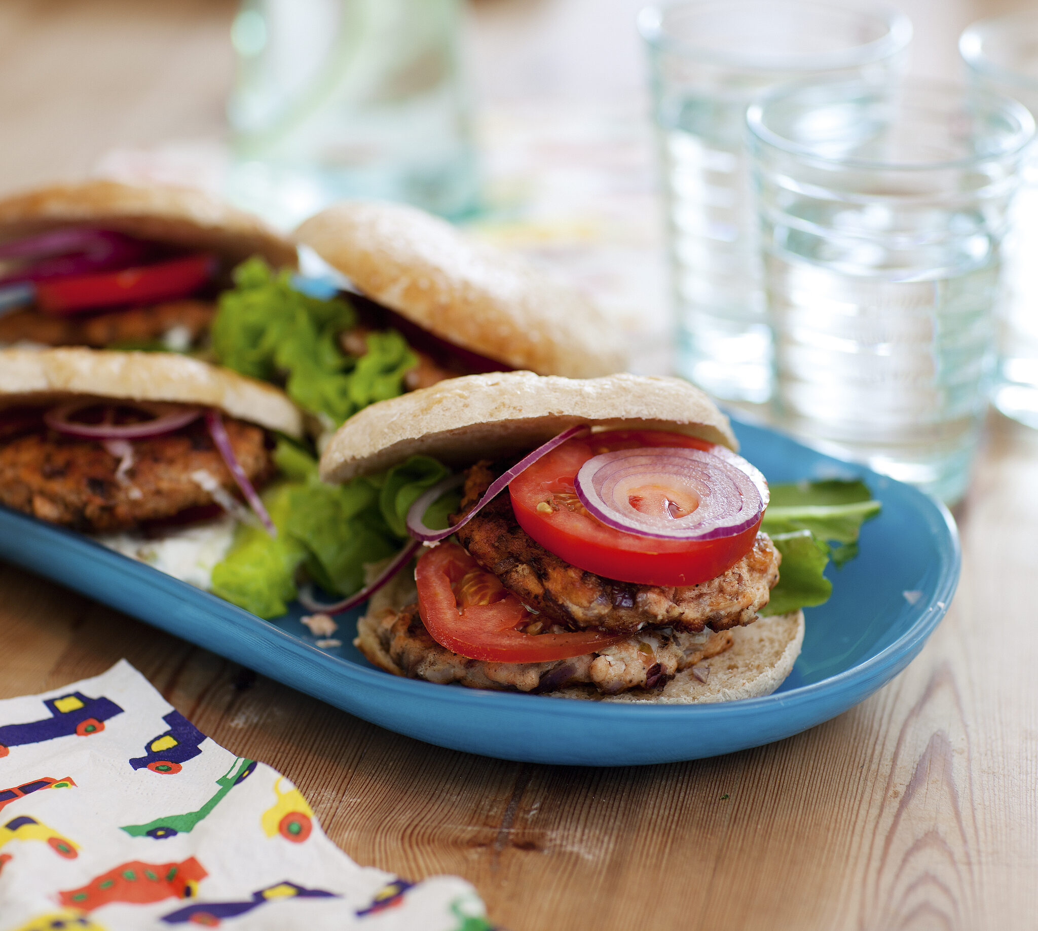 Laxburgare med tzatziki