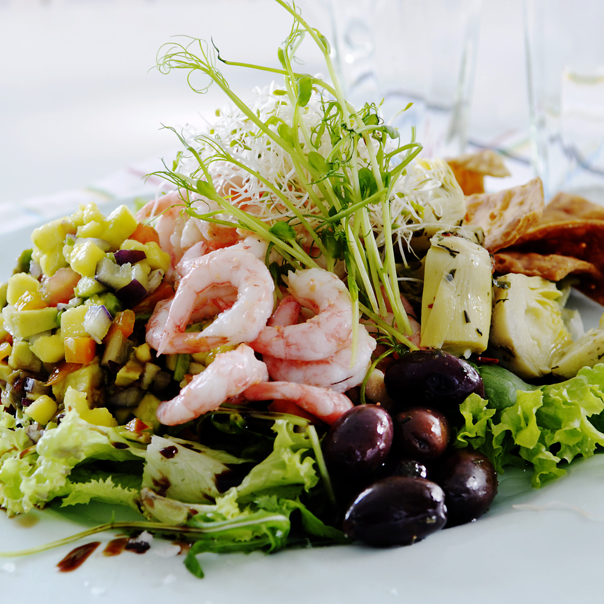 Räksallad med avokadorelish