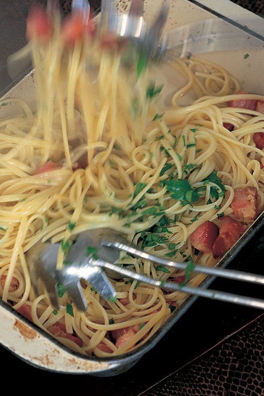 Linguini med vitlöksolja och pancetta