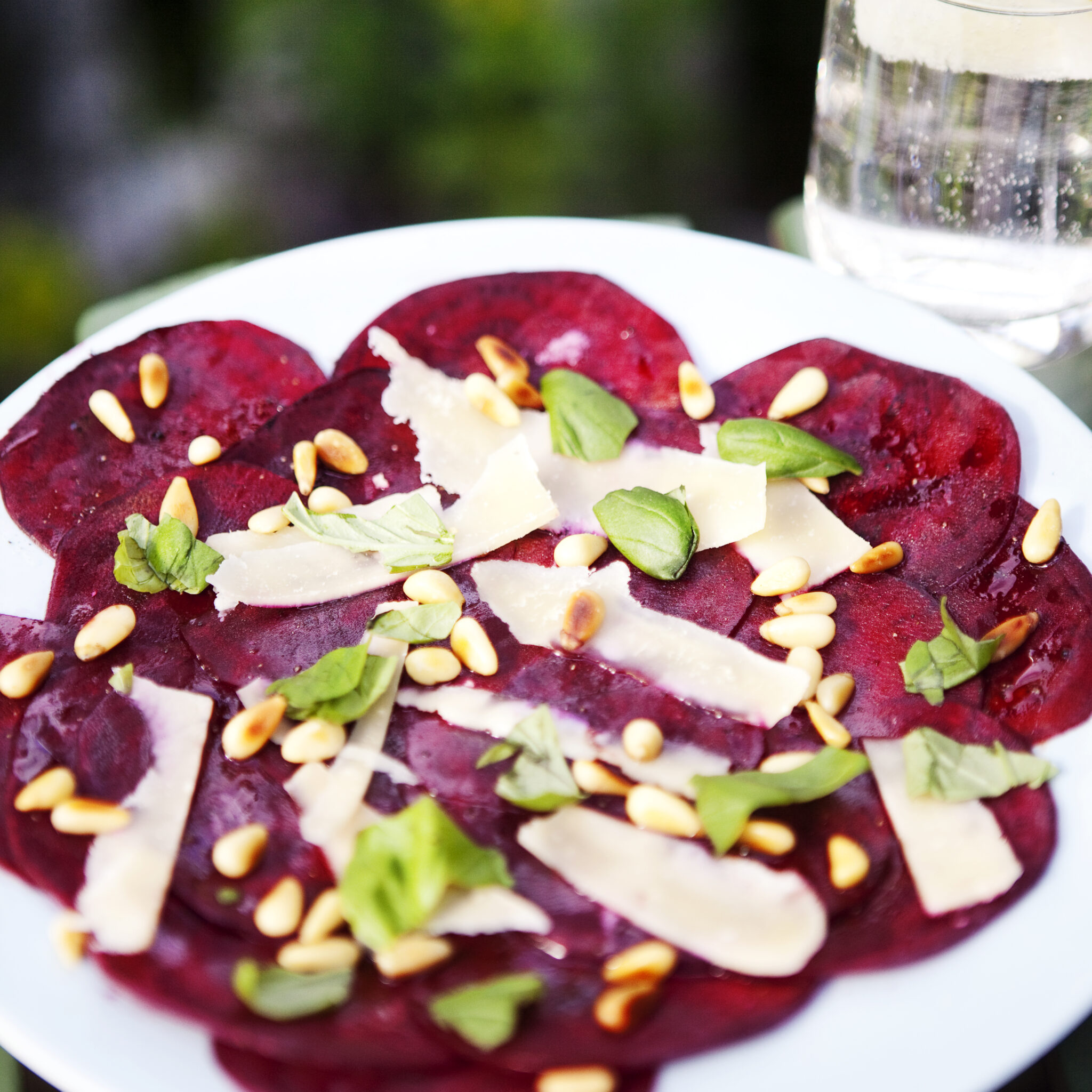 Rödbetscarpaccio