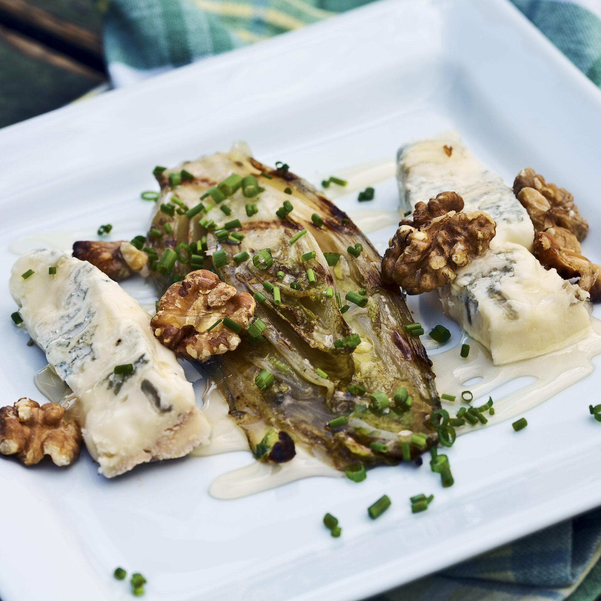 Grillad endiv med gorgonzola