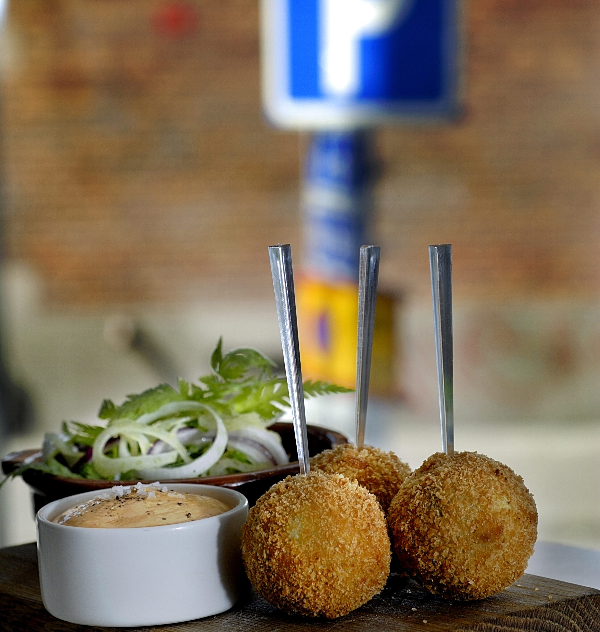 Croquetas med fänkålssallad
