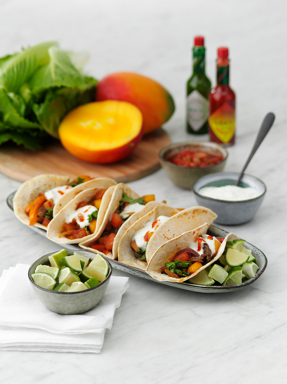 Mini-vegowraps med syrlig yoghurtsås
