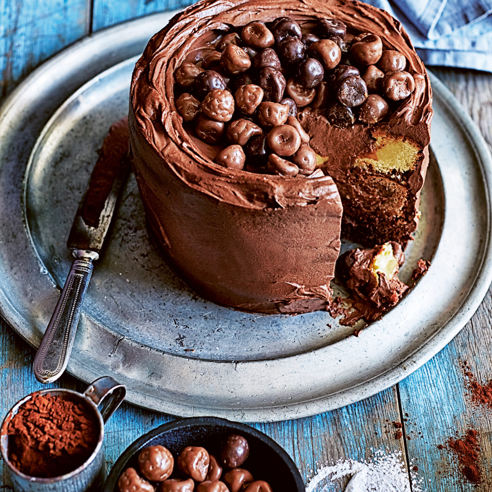 Kladdkaketårta med pollytopping