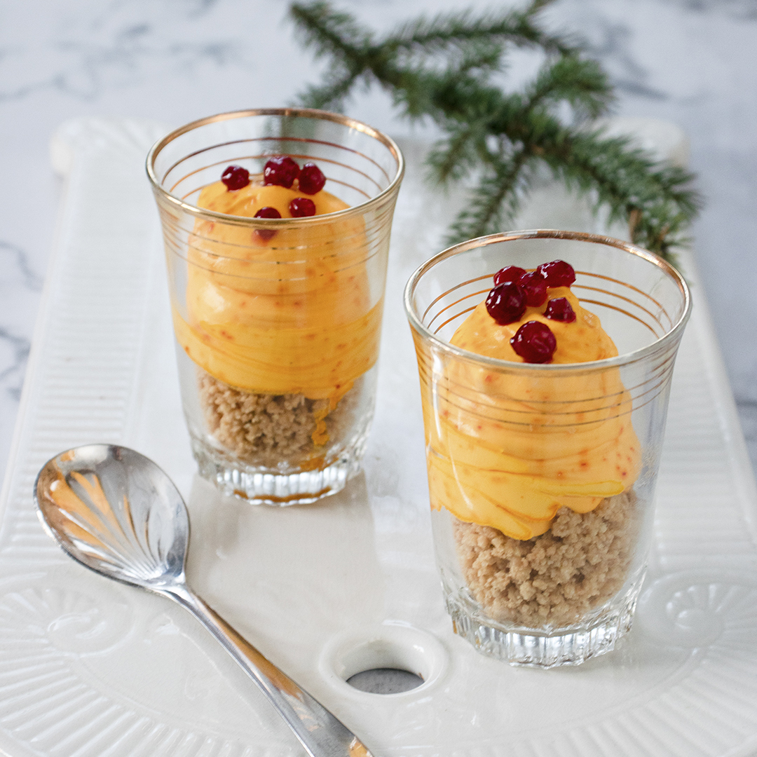 Saffransmousse med kaksmul