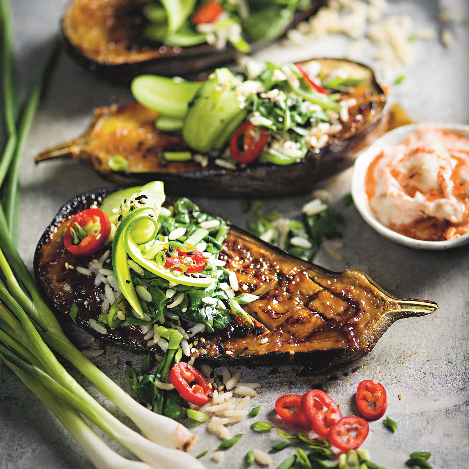Misogrillad aubergine med kimchimajonnäs