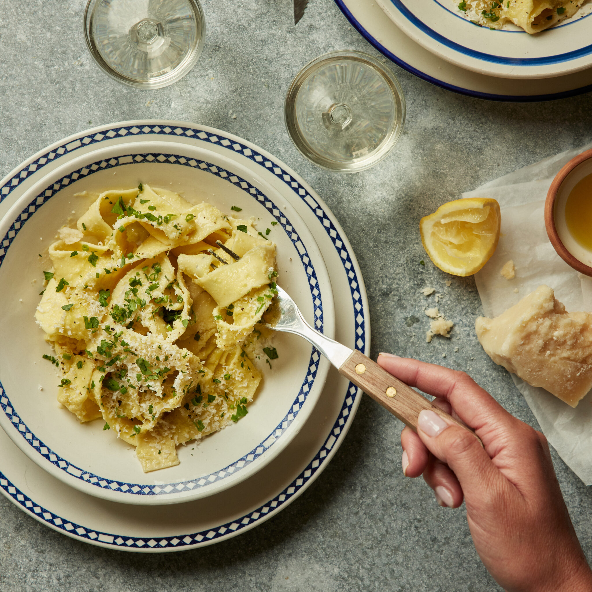 Kronärtskockspasta med smör, citron och parmesan